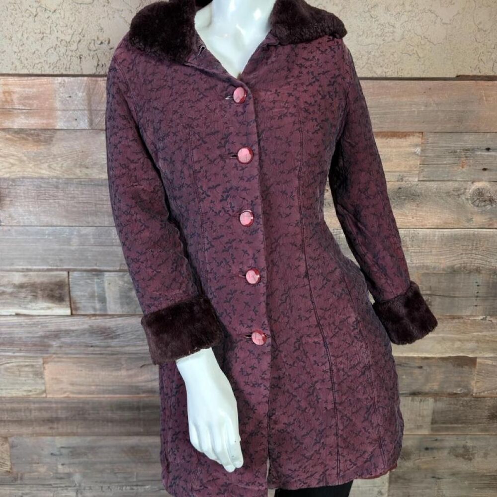 vintage passion.25 Women's Burgundy and Red Coat size s/m